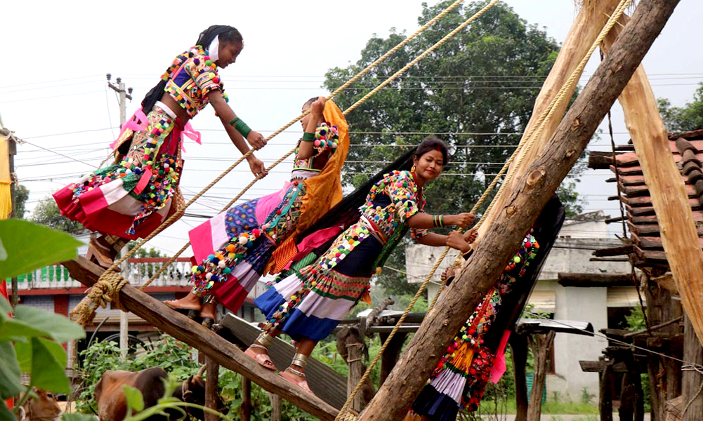 राना थारू समुदायमा तीजको रौनक