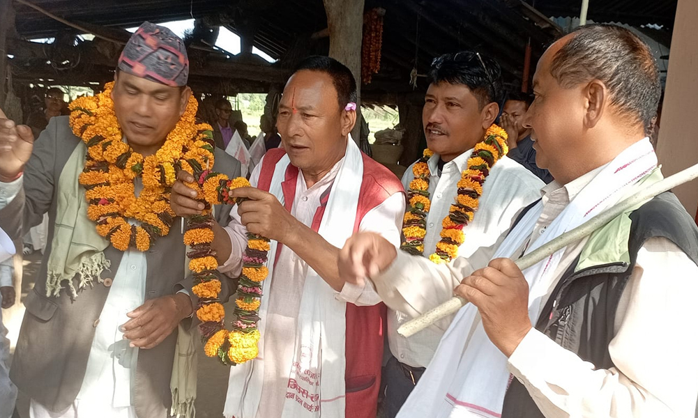 ठाकुरबाबा-४ मा कांग्रेस, माओवादी र नाउपाका थारू उम्मेदवारबीच भीडन्त